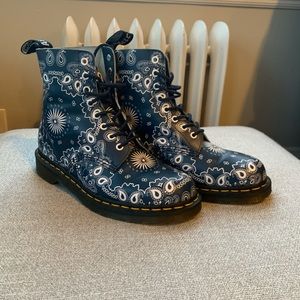 Like New Dr Martens Pascal Boots